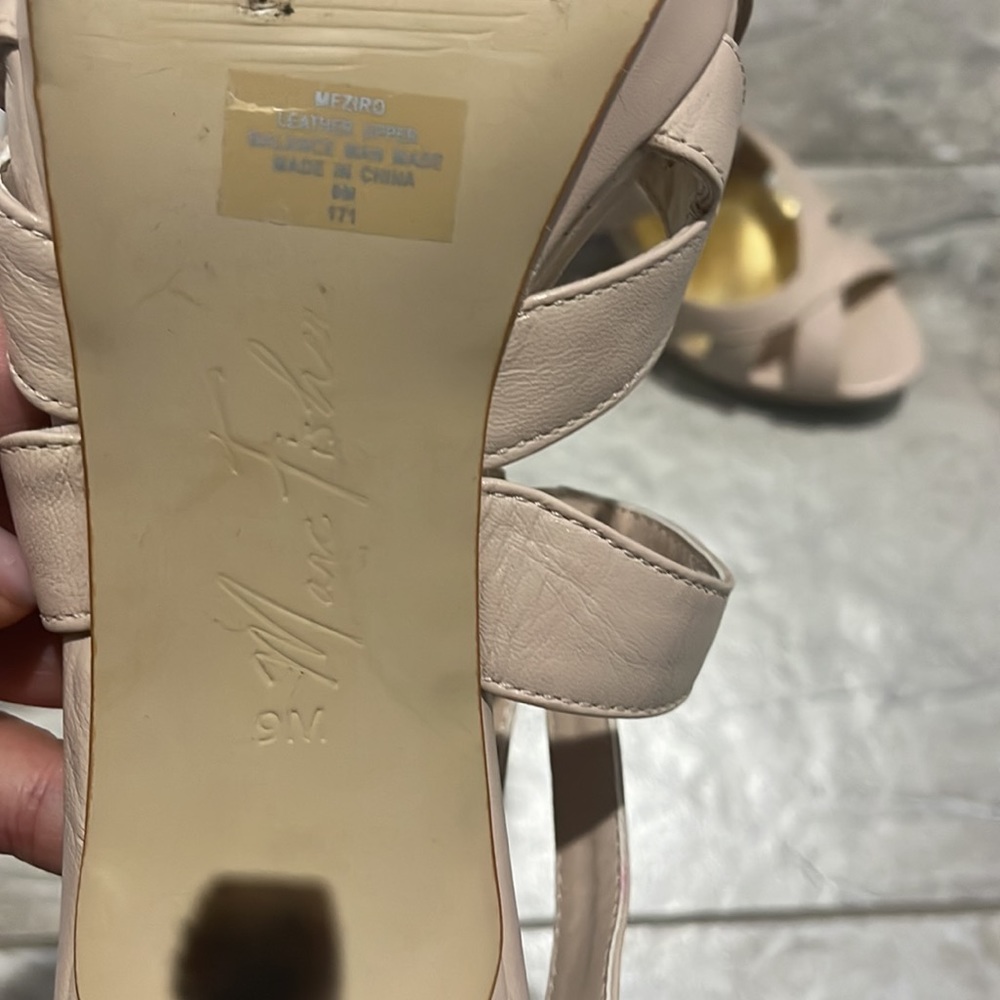 Sandals - Picture 2 of 4